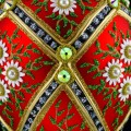 250_Jajo Faberge czerwony mat białe kwiatuszki_Jaja_Faberge_4.jpg